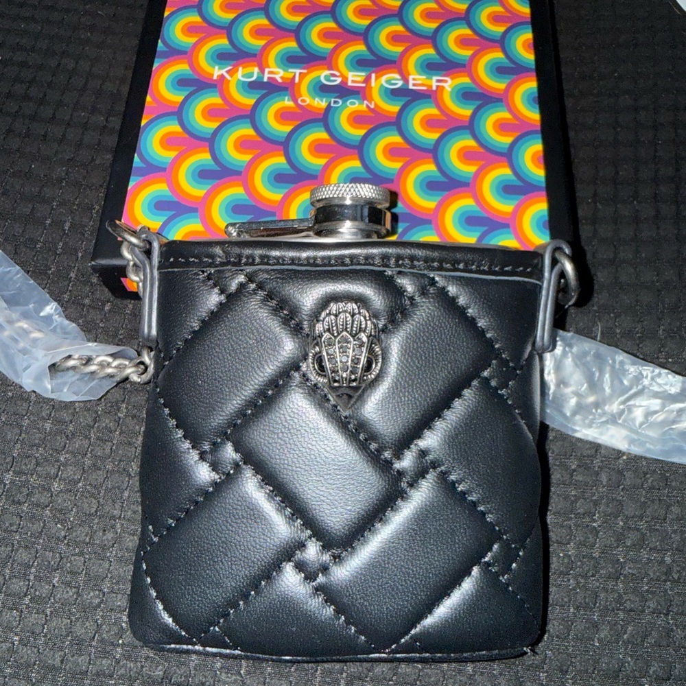 Kurt Geiger Black Quilted Chain Crossbody Flask Bag - Picture 4 of 6